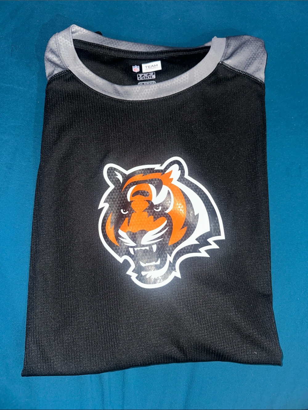 Team Apparel Bengals Black Short-Sleeve Tee with Orange and White Tiger Logo